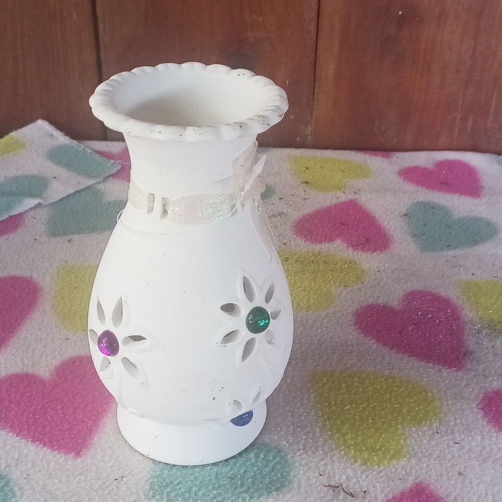 Vase - Picture 2 of 3